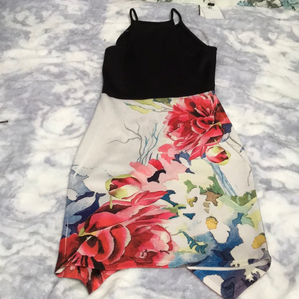 Dress - Picture 2 of 2